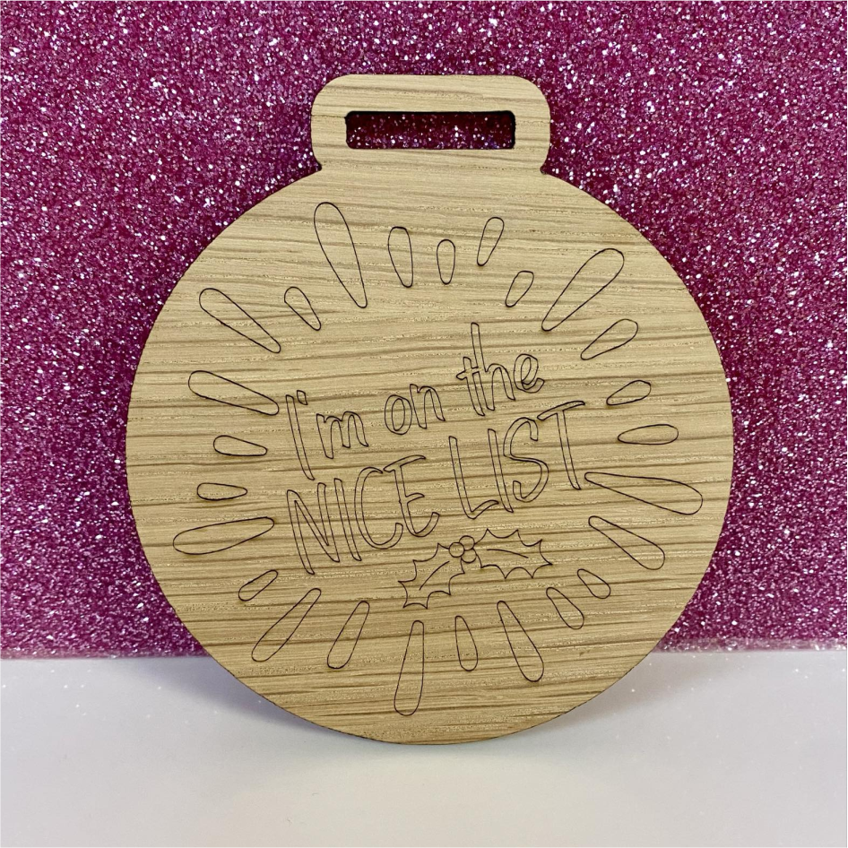 10cm OAK VENEER MEDAL WITH NICE LIST ENGRAVED