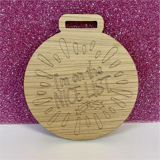 10cm OAK VENEER MEDAL WITH NICE LIST ENGRAVED